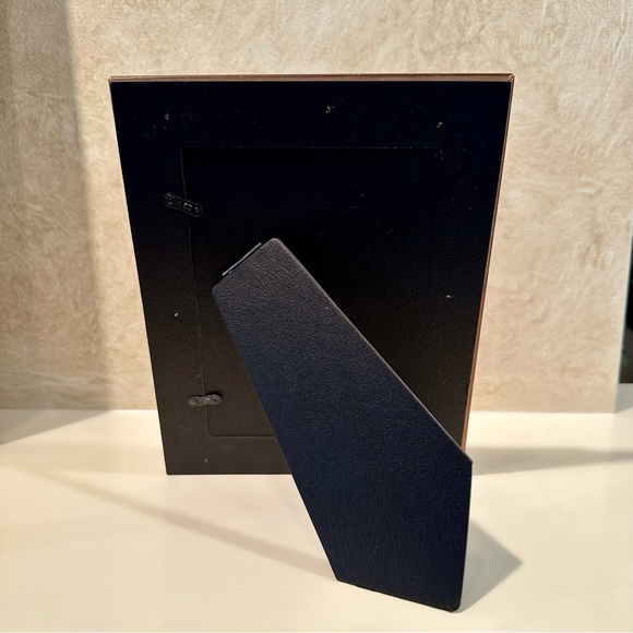 Timeless Frames 5 x 7 Vertical/Horizontal Walnut Picture Frame - Picture 5 of 7